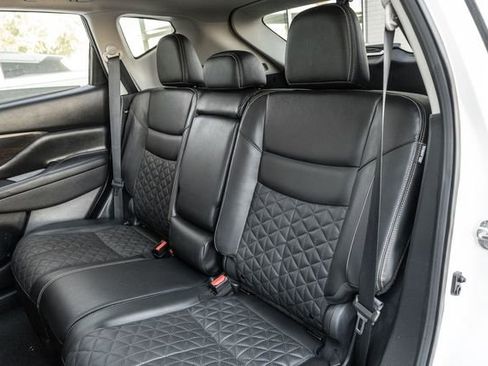 Used 2023 Nissan Murano Platinum w/ Cargo Package image 13