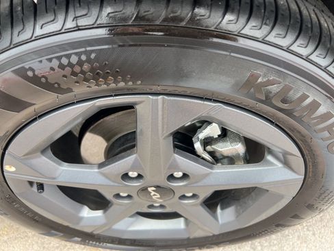 Used 2025 Kia K4 LXS image 37