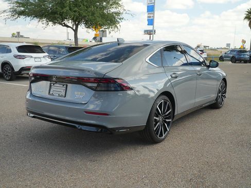Used 2025 Honda Accord Touring image 5