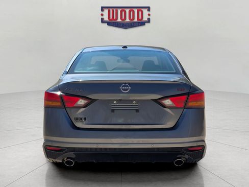 Used 2024 Nissan Altima 2.5 SR image 3