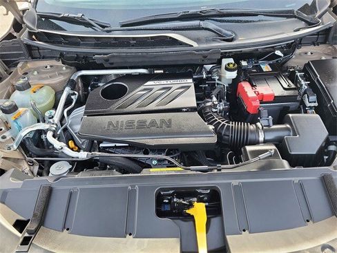 Certified 2025 Nissan Rogue SV w/ SV Premium Package image 31