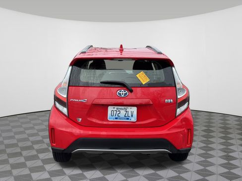 Used 2019 Toyota Prius C L image 19
