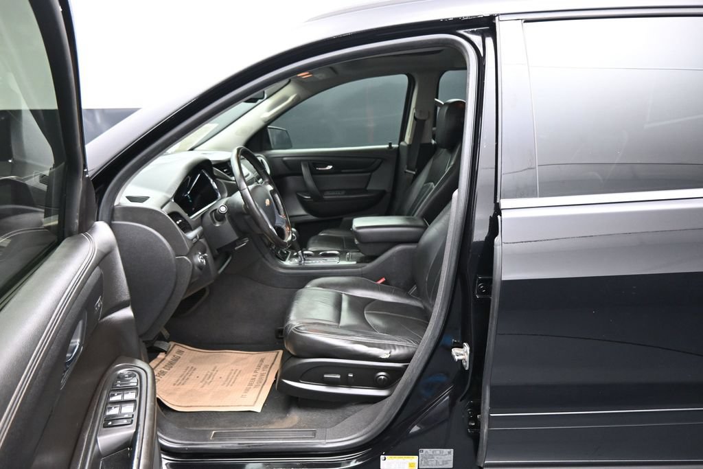 Used 2016 Chevrolet Traverse LT FWD image 9