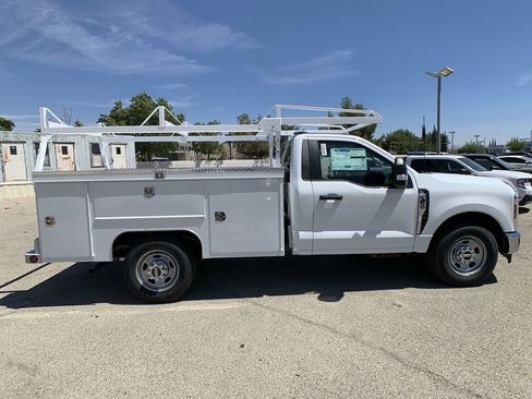 New 2025 Ford F350 XL w/ XL Chrome Package image 8