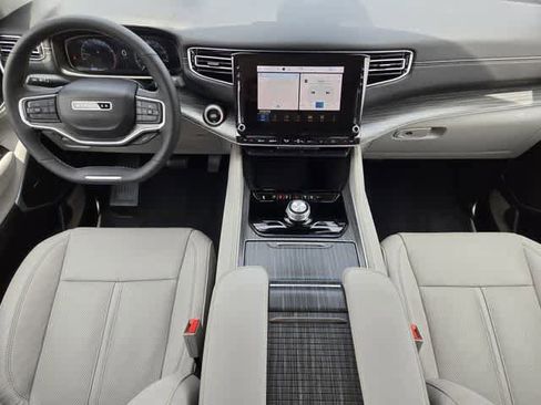 Used 2024 Jeep Wagoneer Series II w/ Premium Group I RWD image 10