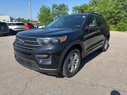 Used 2023 Ford Explorer XLT w/ Class IV Trailer Tow Package AWD/4WD image 2
