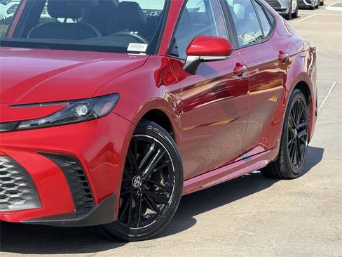 Certified 2025 Toyota Camry SE image 3