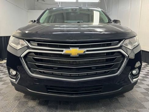 Used 2020 Chevrolet Traverse LT image 2