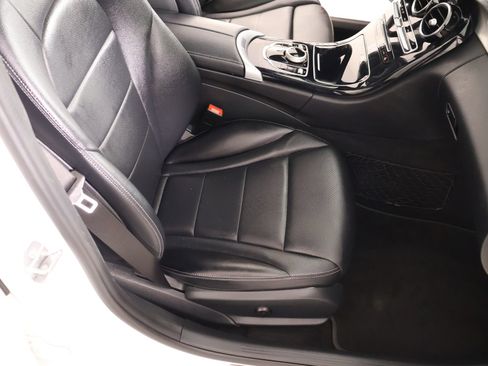 Used 2018 Mercedes-Benz C 300 4MATIC Sedan image 12