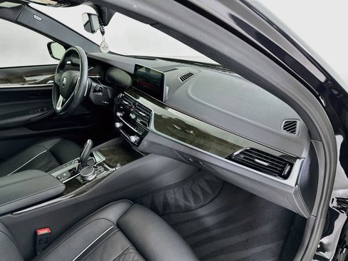 Used 2020 BMW 530i w/ Premium Package RWD image 33