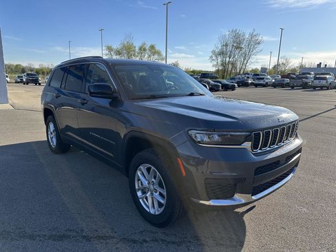 Used 2022 Jeep Grand Cherokee L Laredo w/ Luxury Tech Group I AWD/4WD image 11
