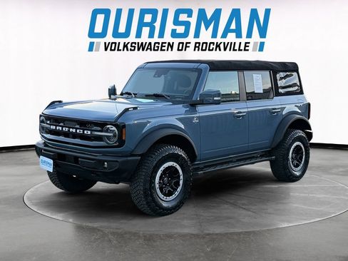 Used 2023 Ford Bronco Outer Banks w/ Sasquatch Package image 2