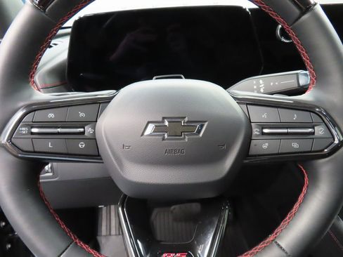 Used 2024 Chevrolet Traverse RS image 57