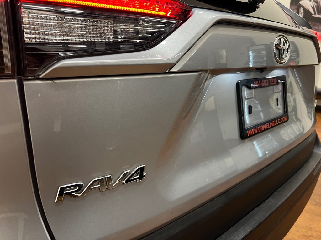 Used 2019 Toyota RAV4 LE FWD image 44