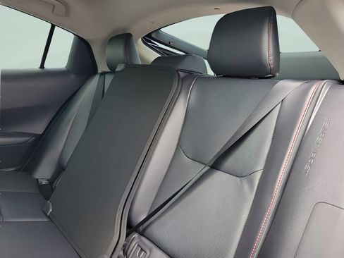 New 2026 Toyota Prius Plug-In Hybrid FWD image 5