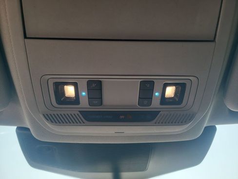 Certified 2022 Ford Explorer XLT w/ Equipment Group 202A image 20