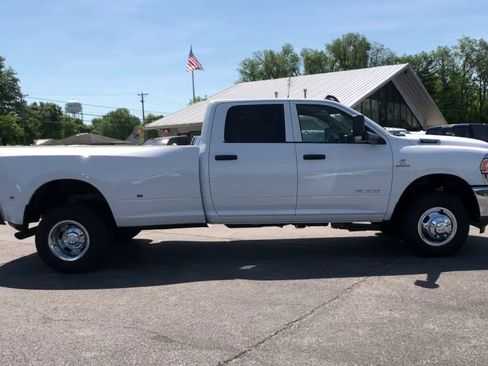 Used 2019 RAM 3500 Tradesman image 9