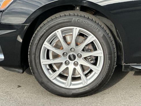 Used 2022 Audi A4 2.0T Premium image 11