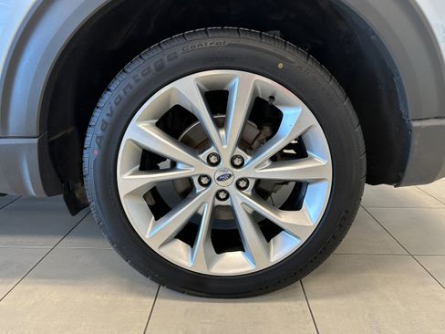 Used 2021 Ford Explorer Platinum w/ Equipment Group 601A image 8