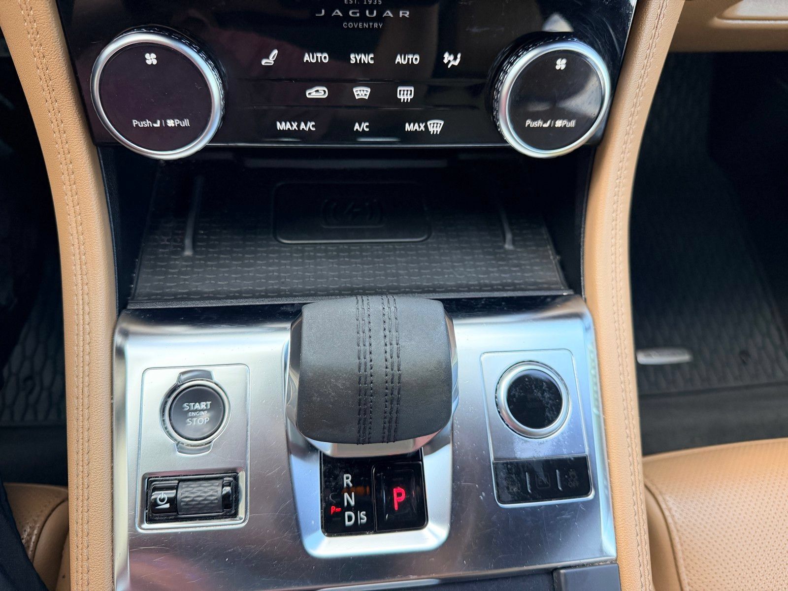 Used 2023 Jaguar F-PACE S AWD/4WD image 12