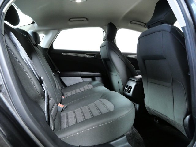Certified 2017 Ford Fusion SE FWD image 13