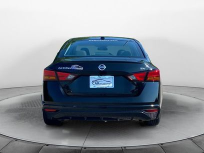 Used 2022 Nissan Altima 2.5 SV