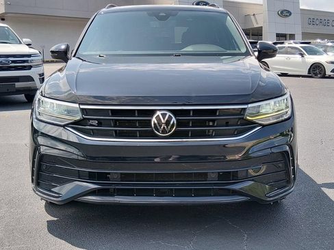 Used 2023 Volkswagen Tiguan SE R-Line FWD image 9