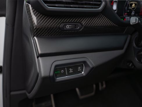 Used 2024 Lamborghini Urus S AWD/4WD image 13