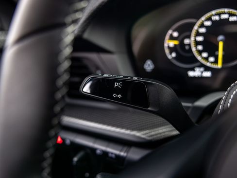 Certified 2025 Porsche 911 GT3 RWD image 36