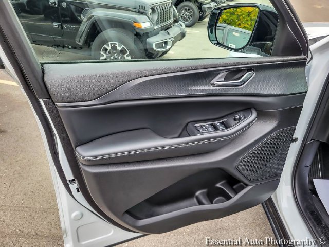 Certified 2024 Jeep Grand Cherokee L Altitude AWD/4WD image 25