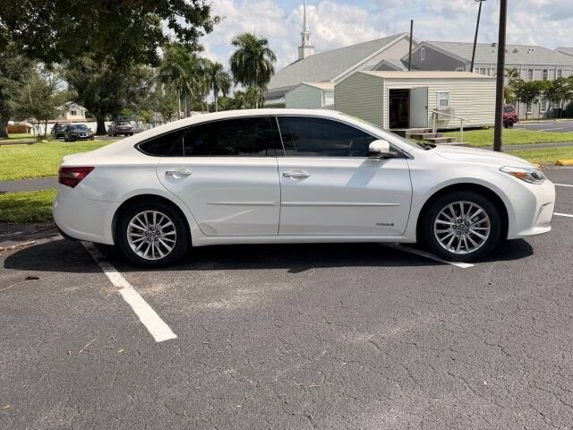 Used 2018 Toyota Avalon Limited w/ Protection Package FWD image 4