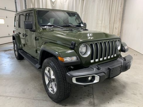 Used 2021 Jeep Wrangler Unlimited Sahara AWD/4WD image 14