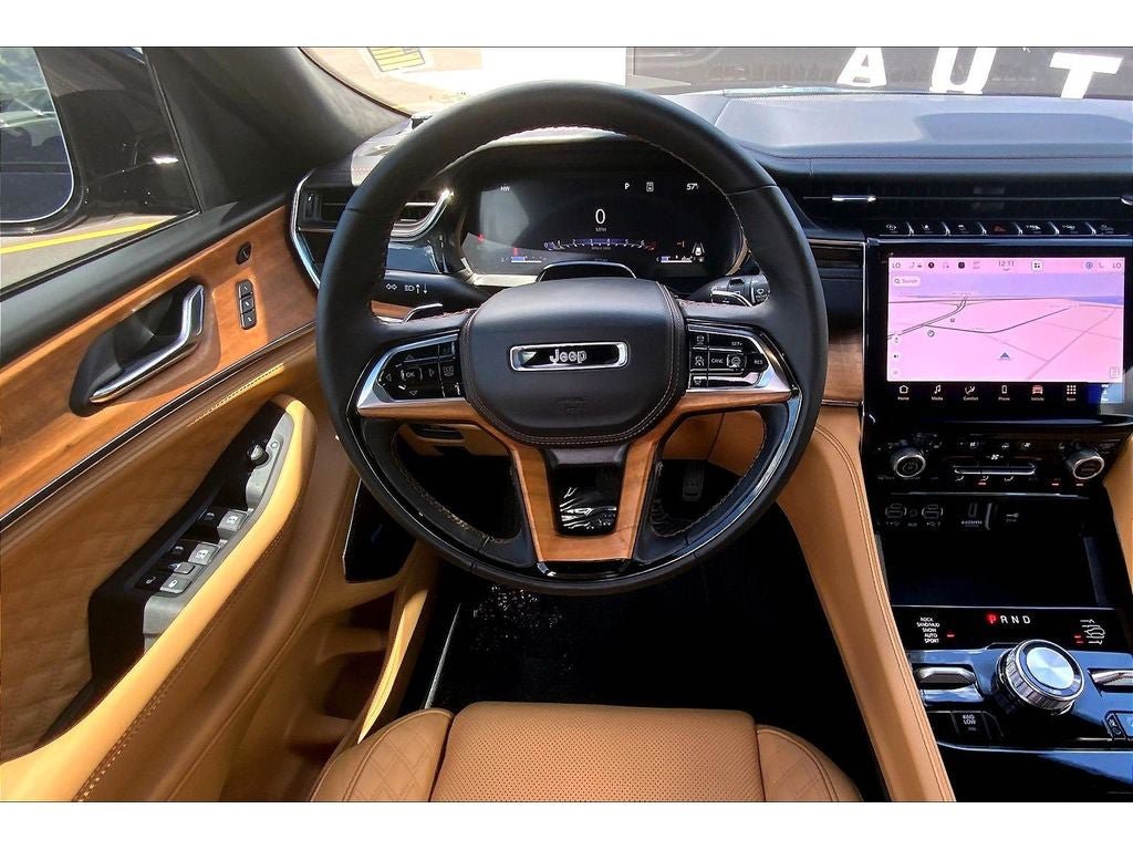 Used 2025 Jeep Grand Cherokee L Summit AWD/4WD image 6