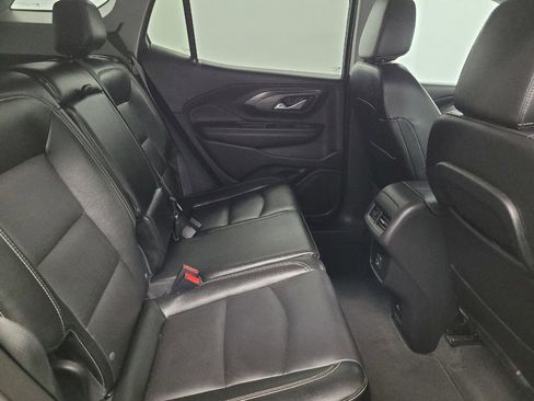 Used 2024 GMC Terrain SLT image 19
