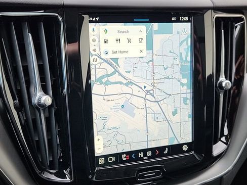 New 2025 Volvo XC60 B5 Plus w/ Climate Package image 20