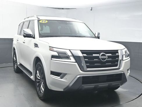 Used 2023 Nissan Armada Platinum w/ Captain's Chairs Package AWD/4WD image 2