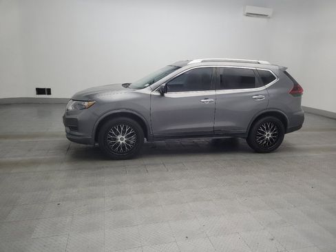 Used 2018 Nissan Rogue SV AWD/4WD image 2