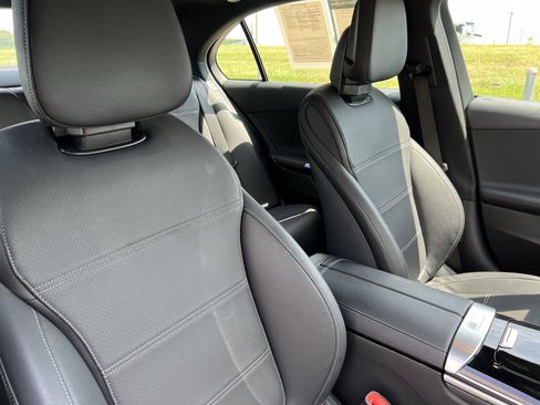 Certified 2025 Mercedes-Benz C 300 Sedan w/ Exclusive Trim Package image 35