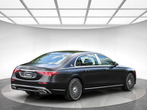 New 2026 Mercedes-Benz Maybach S 580 4MATIC image 4