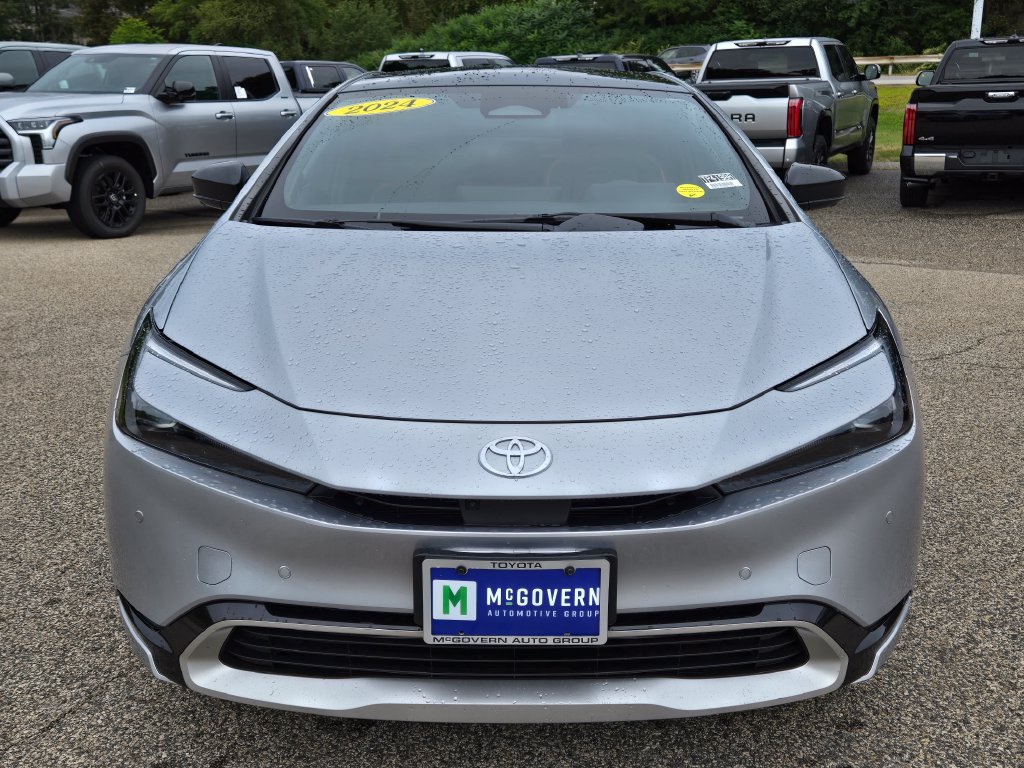 Used 2024 Toyota Prius Prime Premium w/ Advanced Technology Package FWD image 9
