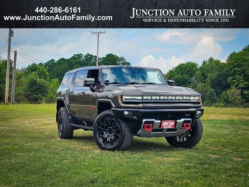 Used 2025 GMC Hummer EV 2X w/ LPO, Illumination Package AWD/4WD image 1