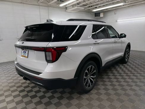 New 2026 Ford Explorer ST-Line RWD image 3