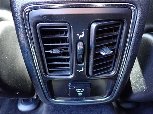Used 2012 Jeep Grand Cherokee Laredo AWD/4WD image 10