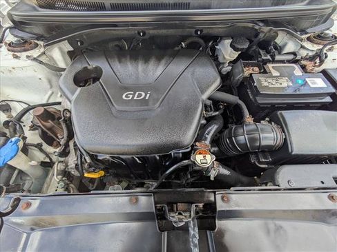 Used 2016 Hyundai Veloster w/ Option Group 02 FWD image 22