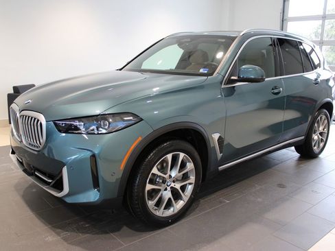 New 2026 BMW X5 xDrive40i w/ Climate Comfort Package image 10