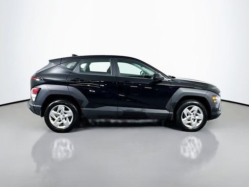 Used 2024 Hyundai Kona SE image 7