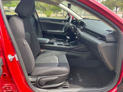 Used 2025 Kia K5 LXS image 39