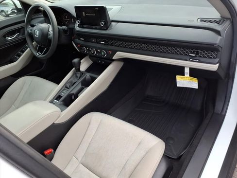 Used 2024 Honda Accord EX image 19