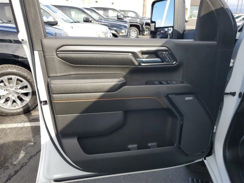 Used 2024 GMC Sierra 2500 AT4 w/ AT4 Premium Plus Package image 19