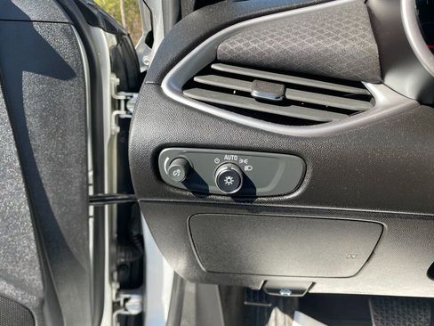 Used 2020 Chevrolet Malibu LS image 14